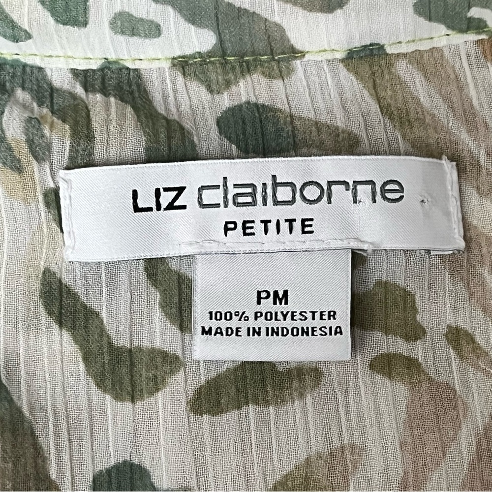 Liz Claiborne Green Animal Print Chiffon Pintuck Blouse MP Sheer Y2K Retro Boho - Picture 7 of 8